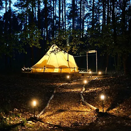 Campismo de Luxo Whispering Pines