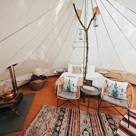 Campismo de Luxo Whispering Pines