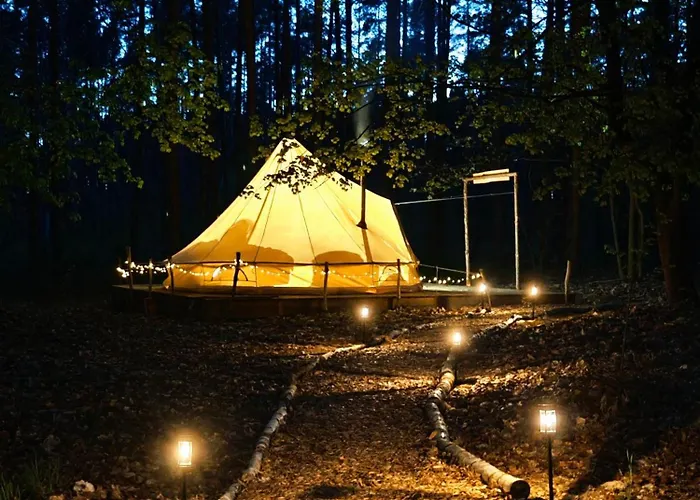 ラグジュアリーテント Whispering Pines