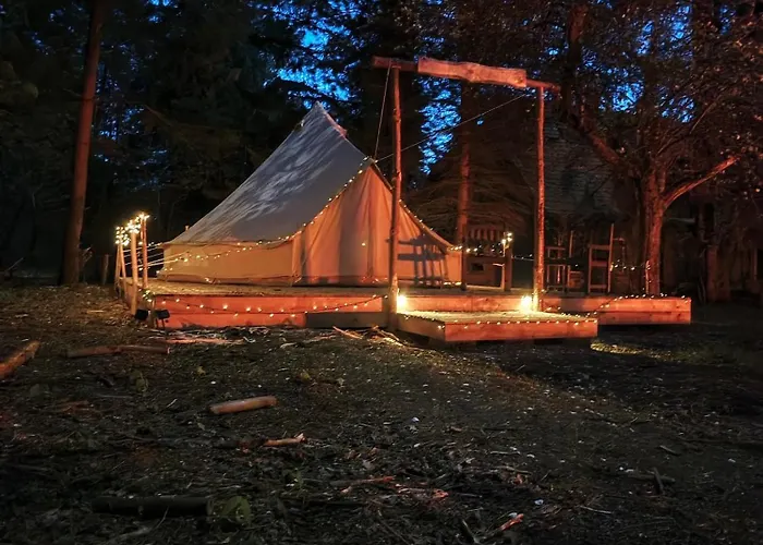 Whispering Pines ラグジュアリーテント Altsorgefeld