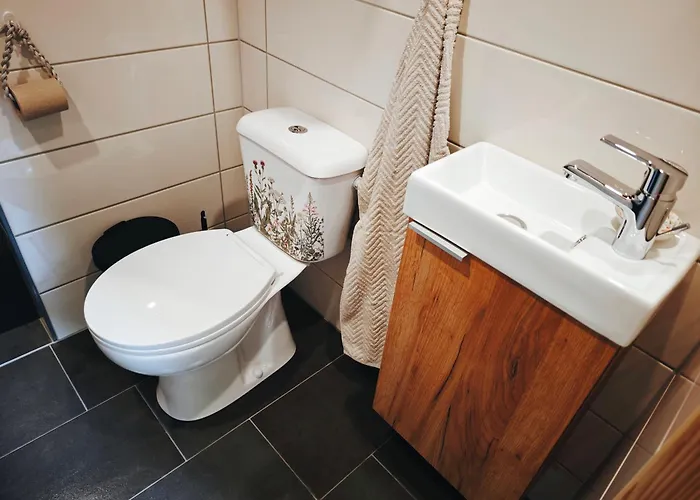 Whispering Pines ラグジュアリーテント Altsorgefeld