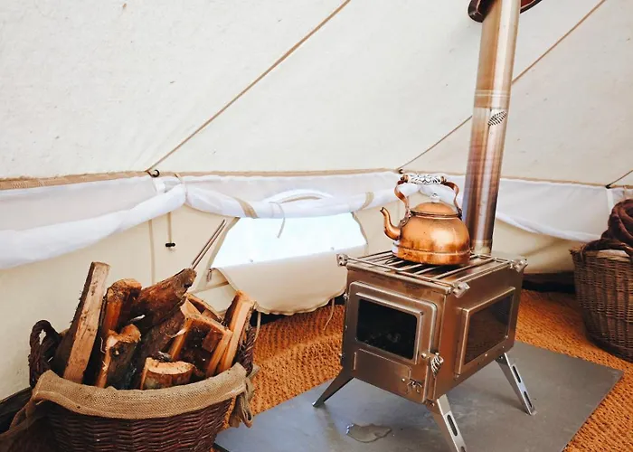 ラグジュアリーテント Whispering Pines